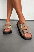 Sandalias Diana con hebilla dorada - Beige