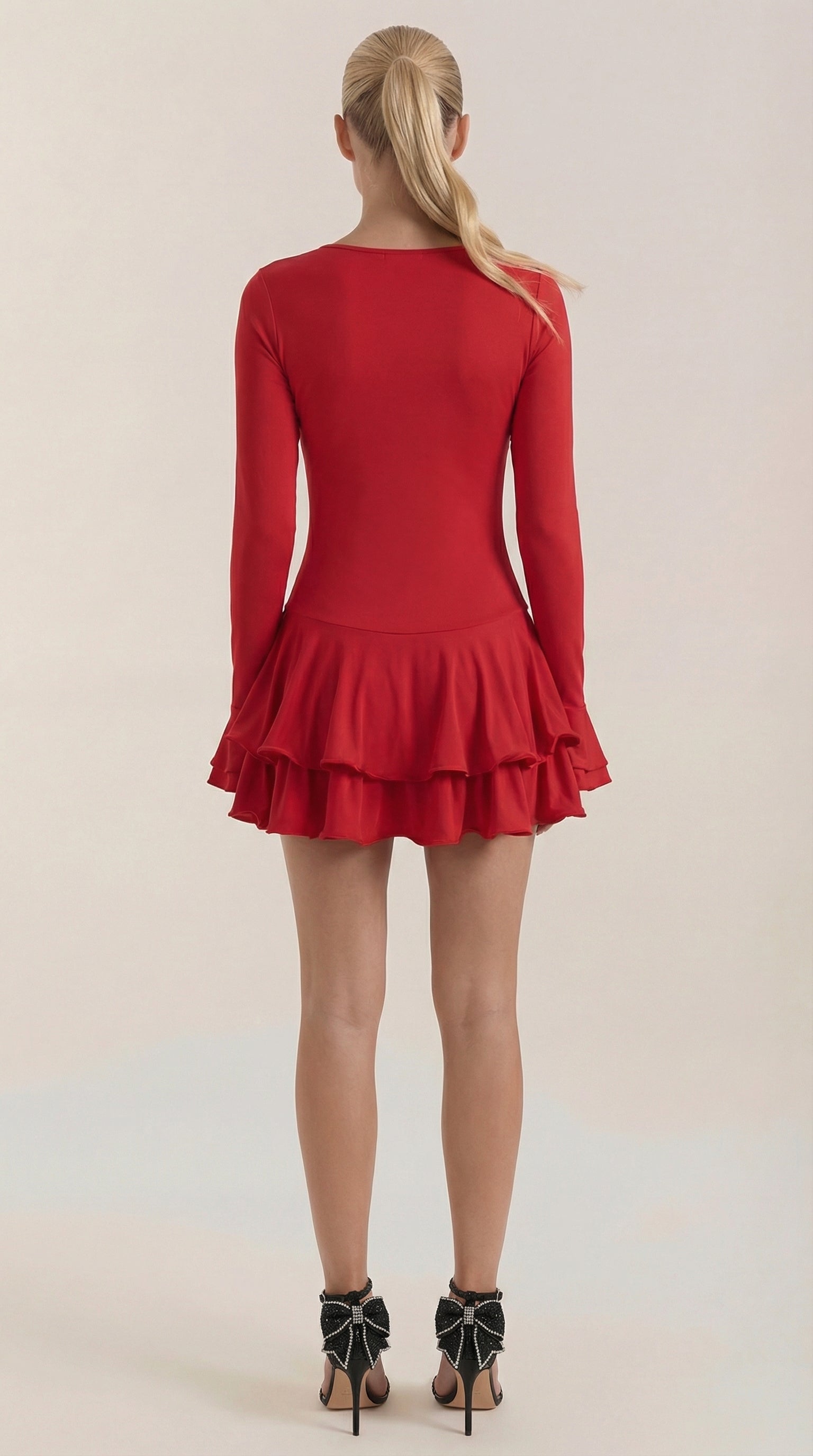 Vestido Mini Estelle con Escote en V Pronunciado