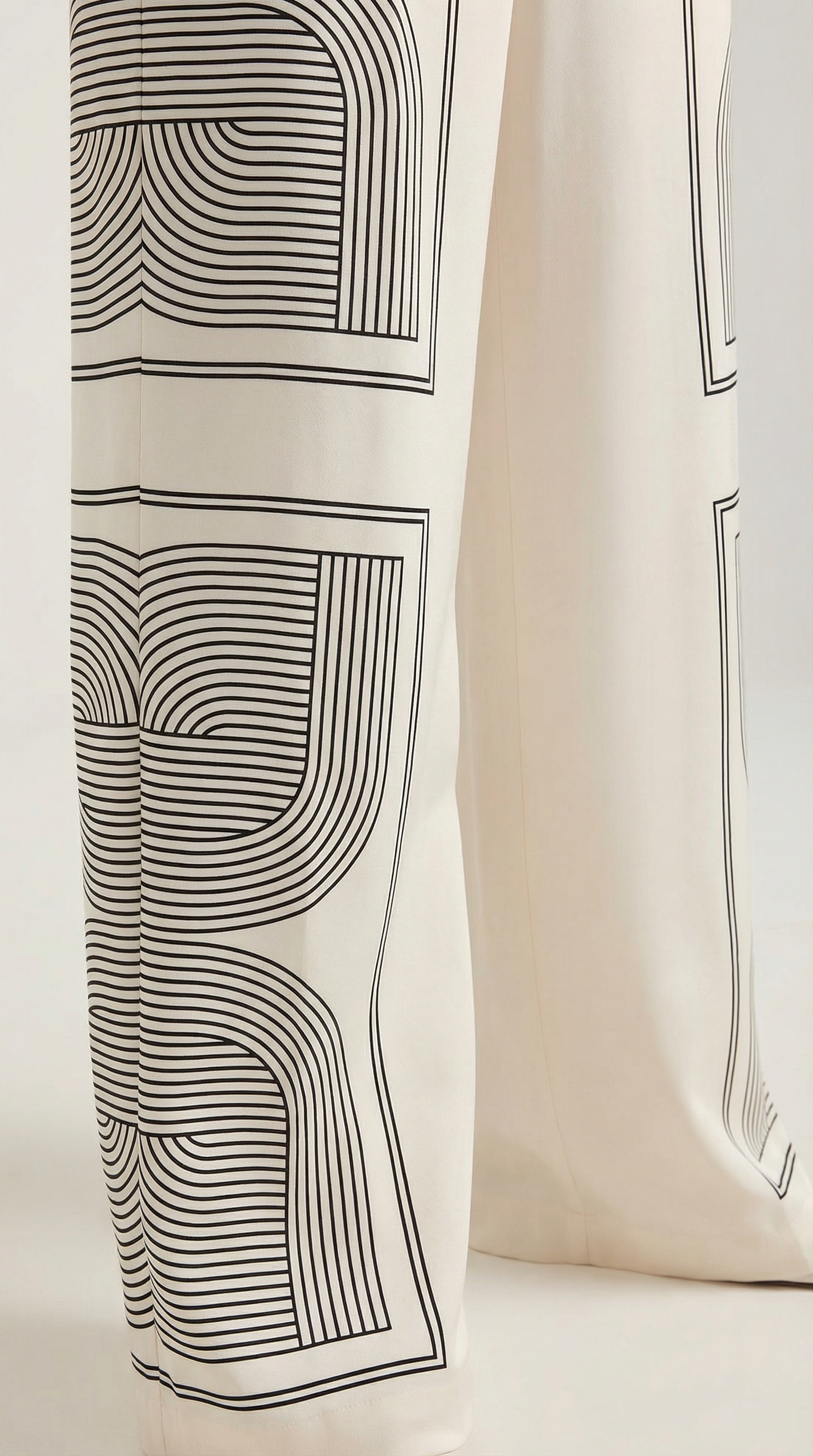 Pantalón Jude con Estampado Geométrico