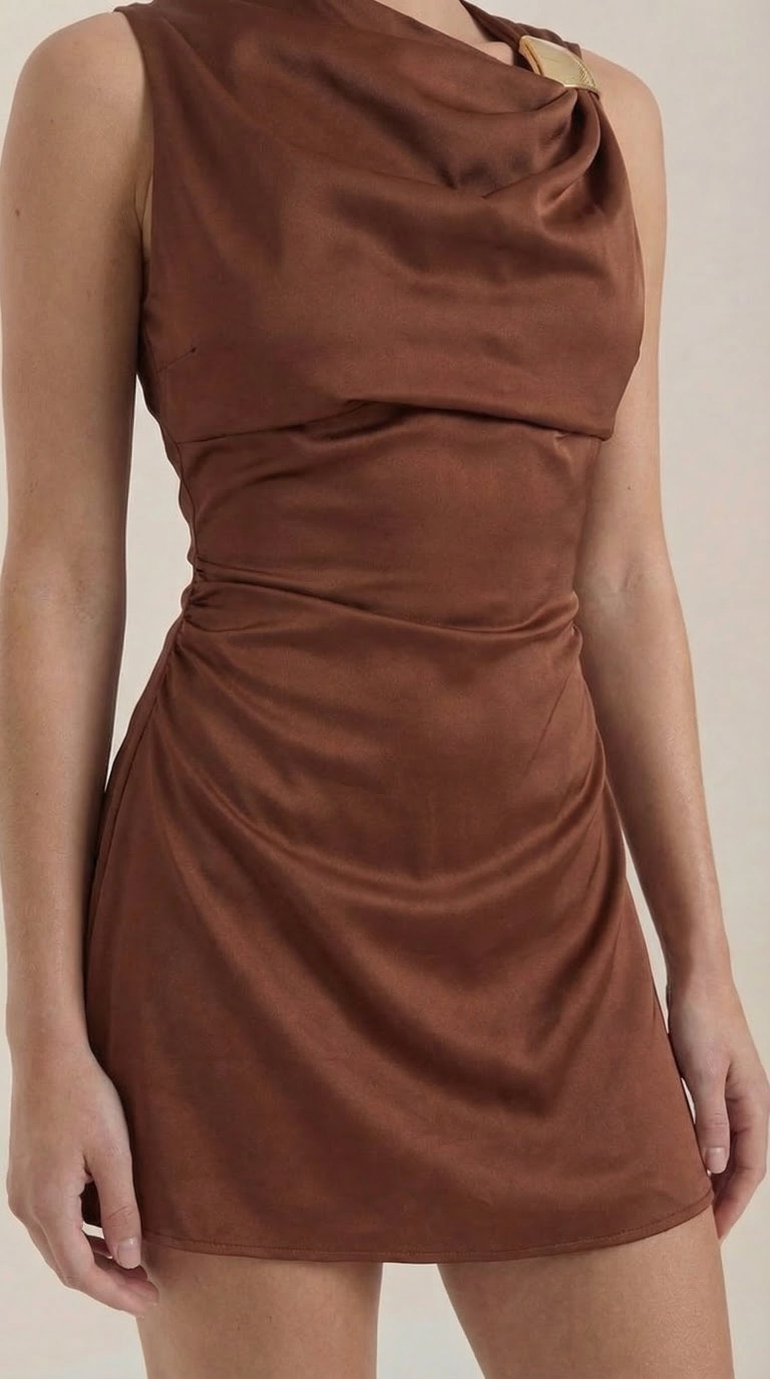 Vestido Mini Rosalie con Escote Cascada